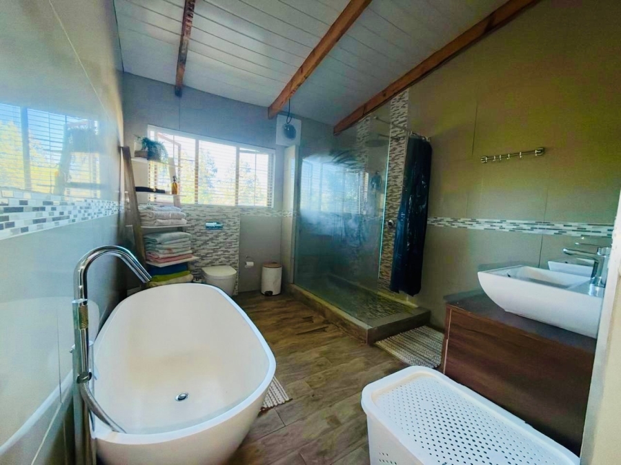 4 Bedroom Property for Sale in Roodewal Free State